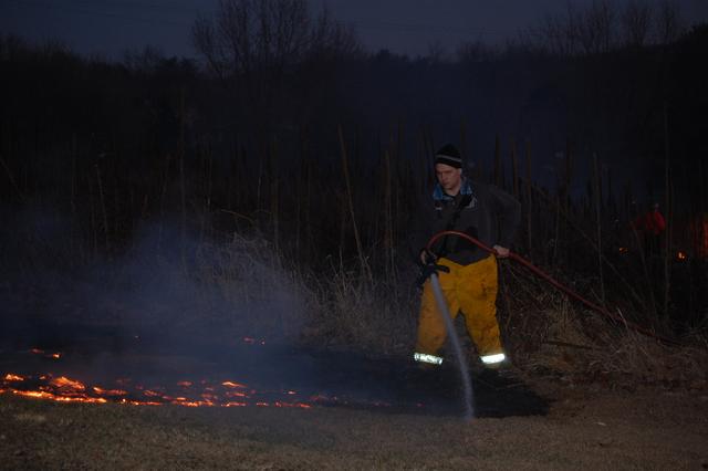 Field Fire on MacKenzie Drive in West Goshen Township. Pictured Lt. Ronayne.  February 2009.